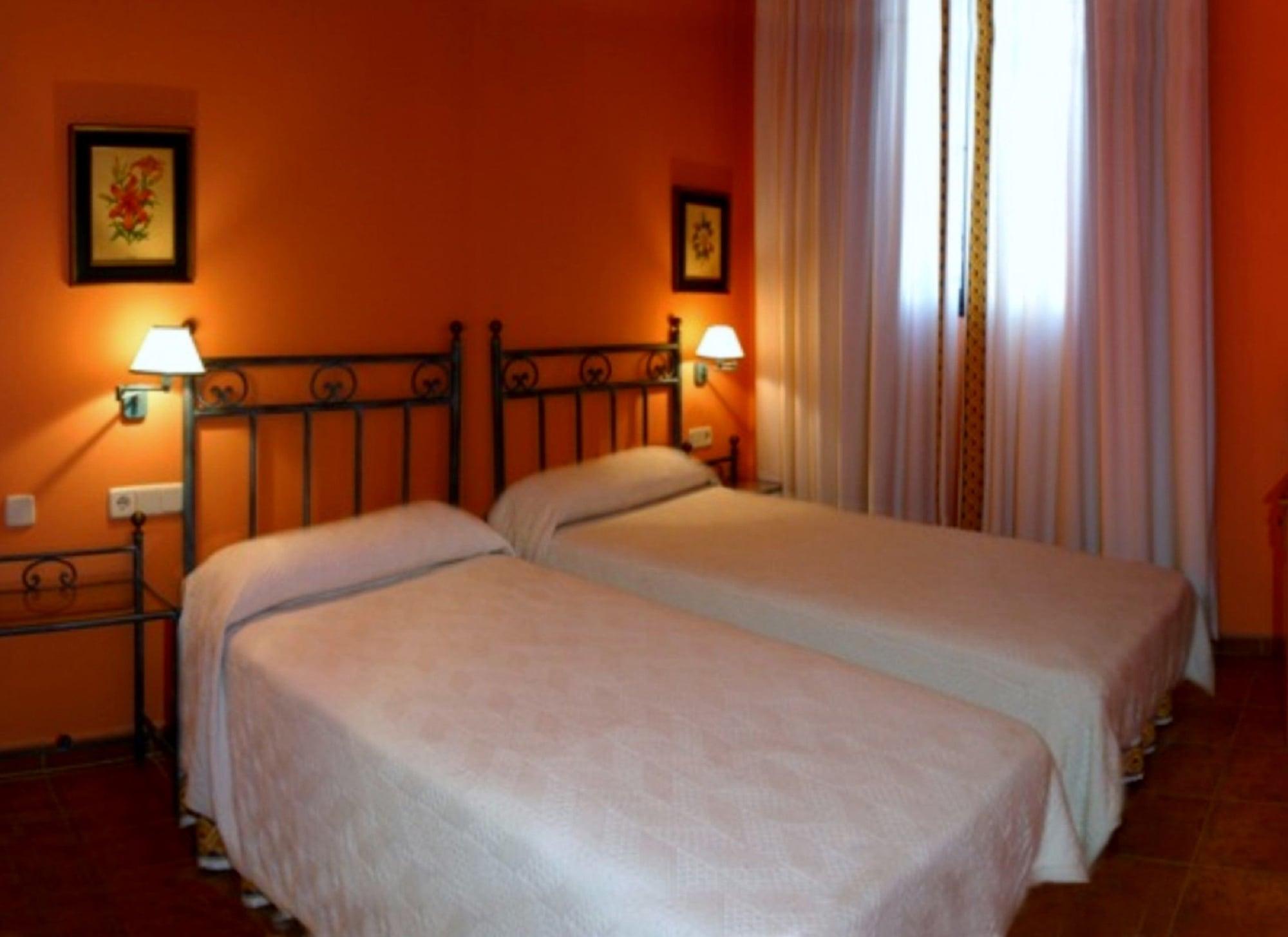 Hotel Y Apartamentos La Casa Rural Chinchón Buitenkant foto