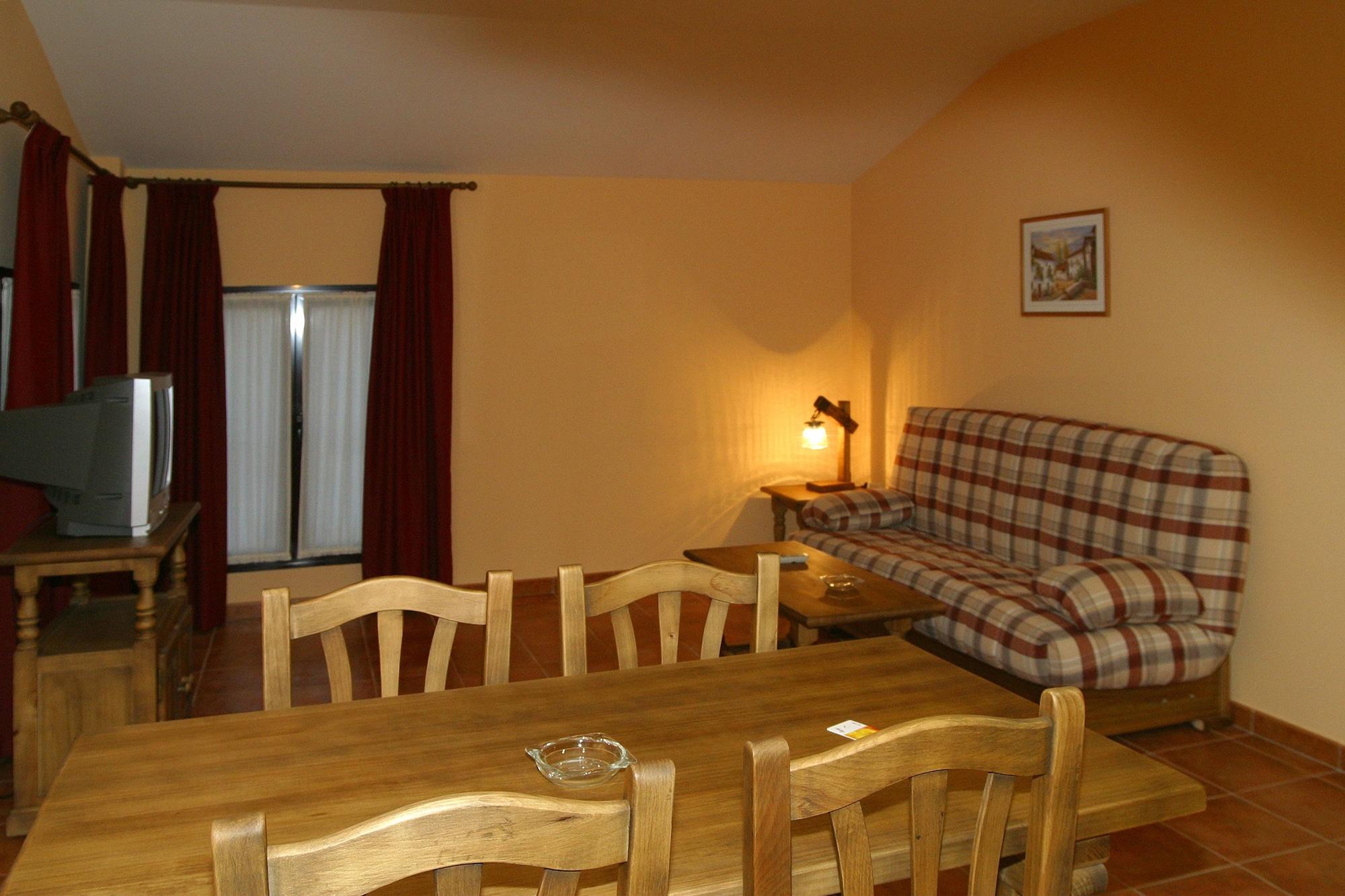 Hotel Y Apartamentos La Casa Rural Chinchón Buitenkant foto